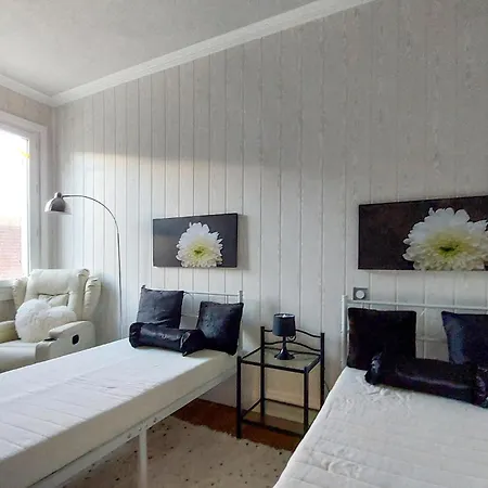 Cozy In Holiday home